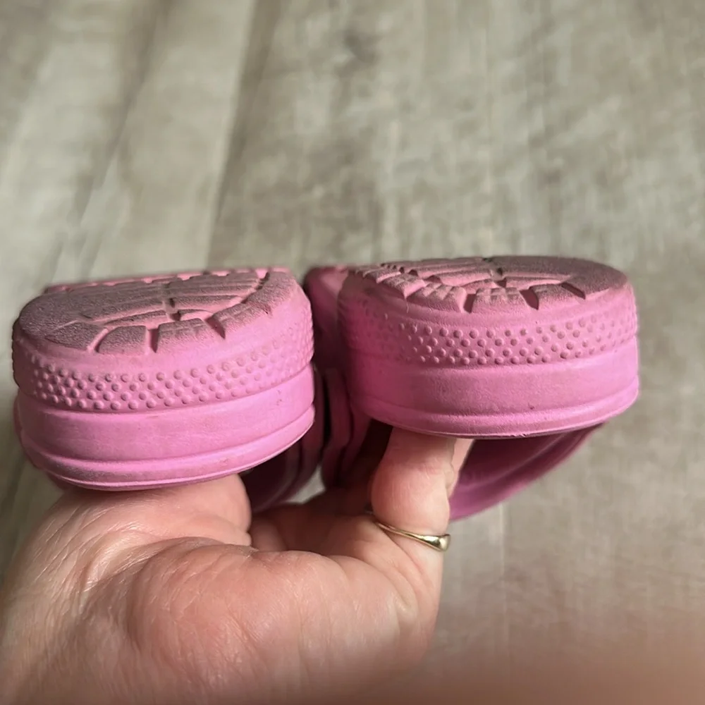 Crocs • pink slip on crocs